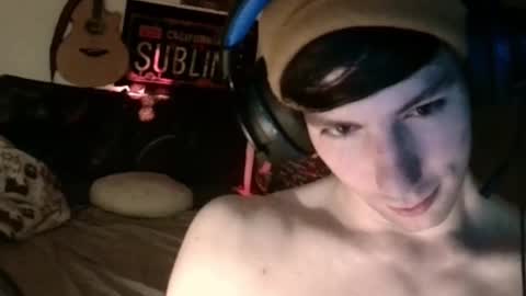 Snapshot of xxwhitefoxx chatting on March 8, 10:22 am David Fox online show from March 8, 10:22 am