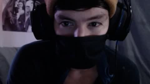 Snapshot of xxwhitefoxx chatting on September 18, 7:43 am David Fox online show from September 18, 7:43 am