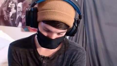 Snapshot of xxwhitefoxx chatting on October 9, 3:37 am David Fox online show from October 9, 3:37 am