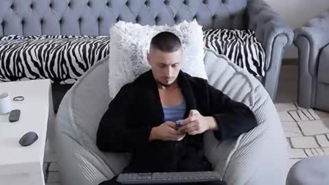 Snapshot of xxx_alejandro chatting on September 14, 8:02 am xxx_alejandro online show from September 14, 8:02 am