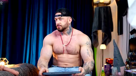     online show from March 6, 7:32 pm