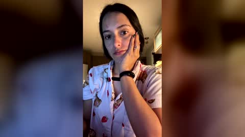 Lola online show from May 19, 8:31 am