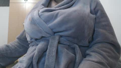 Ayanda online show from February 20, 10:15 pm