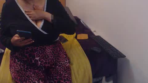 Ayanda online show from October 31, 2:29 pm