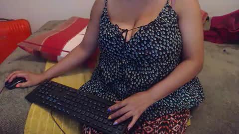 Ayanda online show from April 6, 4:41 pm