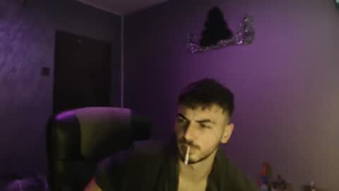 xxxdonpuiuuxxx online show from December 21, 8:10 am