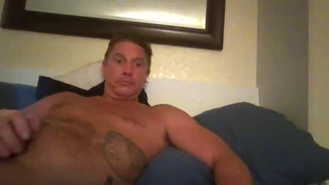 Snapshot of xxxelentdick chatting on April 13, 9:15 am deeeeznutz online show from April 13, 9:15 am