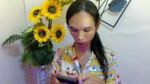 Snapshot of xxxfuckgirlyumsxxx chatting on June 25, 11:59 am Your Princess Yums online show from June 25, 11:59 am