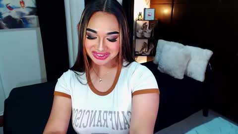 OLIVIA online show from December 12, 6:10 pm