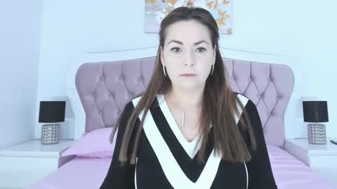 Elvira online show from December 22, 7:16 am