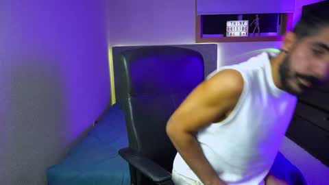 Snapshot of xxxhabibi chatting on October 23, 7:01 pm xxxhabibi online show from October 23, 7:01 pm