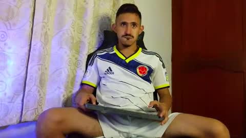 Kev online show from April 20, 7:15 pm