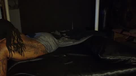 xxxjrstrokesxxx online show from November 10, 11:48 pm