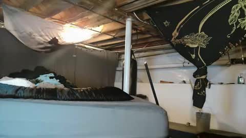 xxxjrstrokesxxx online show from March 15, 7:42 pm