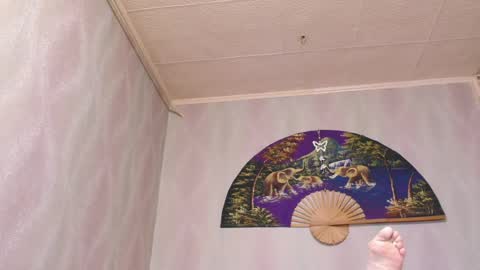 isa and gonzo online show from April 1, 5:08 am