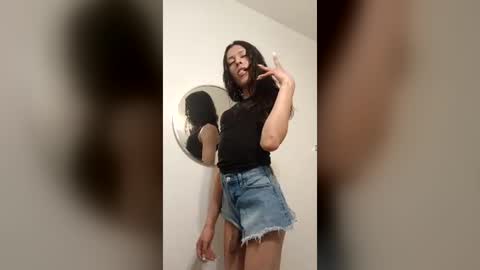 Snapshot of xxxlexxyxxx chatting on July 6, 10:34 am Xoxolexxyyyxoxo online show from July 6, 10:34 am