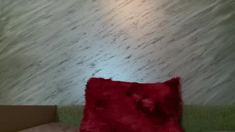 Lola online show from March 3, 2:48 pm