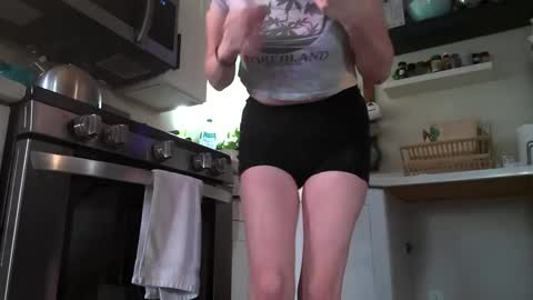 Snapshot of xxxlolalovexxx chatting on October 10, 6:29 pm Lola online show from October 10, 6:29 pm