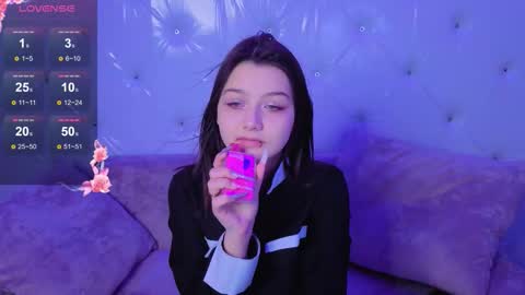 Snapshot of xxxnaughtyfoxxx chatting on January 9, 8:50 am foxy online show from January 9, 8:50 am