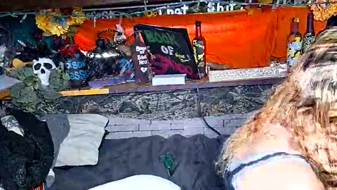 XXXQueenMandyDickenz online show from November 15, 10:04 pm