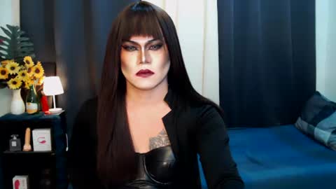 Snapshot of xyournightmarequeenx chatting on September 9, 5:56 pm QueenMarina online show from September 9, 5:56 pm