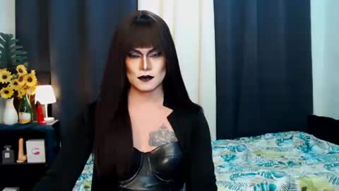 Snapshot of xyournightmarequeenx chatting on September 20, 3:57 pm QueenMarina online show from September 20, 3:57 pm