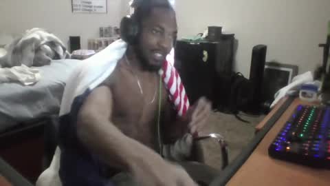 y_sticky online show from March 10, 12:07 am