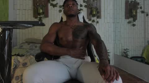 yacksson_lawrence online show from December 11, 4:49 am