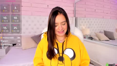 Snapshot of yaky_ chatting on January 25, 1:54 am Yakeline online show from January 25, 1:54 am