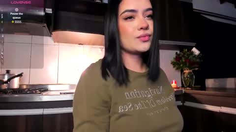 Snapshot of yaky_ chatting on October 1, 1:00 am Yakeline online show from October 1, 1:00 am