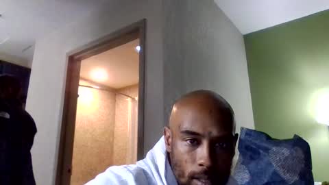 Snapshot of yallfavoritecouple chatting on May 3, 5:24 am YallFav0rit3couple online show from May 3, 5:24 am