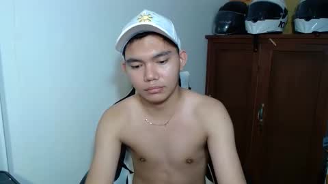 Snapshot of yamati21 chatting on December 23, 9:40 am Eian online show from December 23, 9:40 am