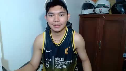 Snapshot of yamati21 chatting on January 7, 8:28 am Eian online show from January 7, 8:28 am