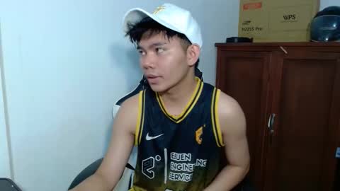 Snapshot of yamati21 chatting on January 8, 6:59 am Eian online show from January 8, 6:59 am