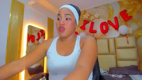 Snapshot of yamirawalker chatting on February 17, 7:31 pm Naomi online show from February 17, 7:31 pm