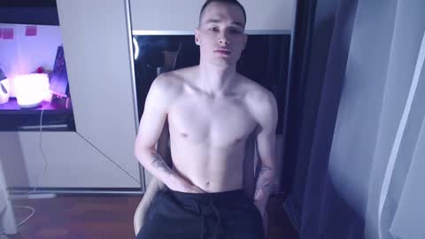 Snapshot of yan_rizen chatting on December 13, 9:52 pm Yan online show from December 13, 9:52 pm