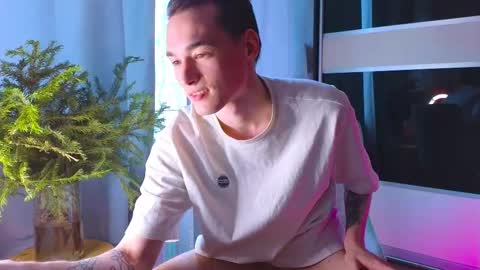 Snapshot of yan_rizen chatting on February 19, 6:33 am Yan online show from February 19, 6:33 am