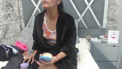 yanetrose online show from October 14, 3:18 am