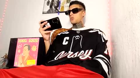 Snapshot of yanfranko420 chatting on February 15, 2:52 am Yan online show from February 15, 2:52 am