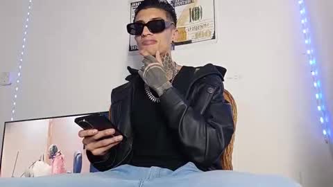 Snapshot of yanfranko420 chatting on February 21, 7:42 am Yan online show from February 21, 7:42 am