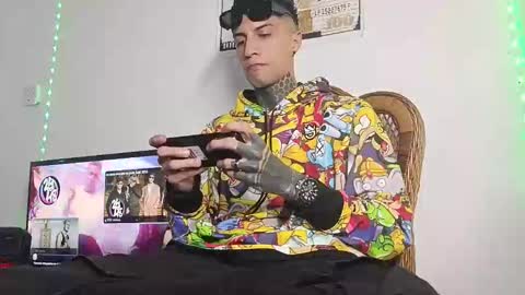 Snapshot of yanfranko420 chatting on February 22, 1:40 am Yan online show from February 22, 1:40 am