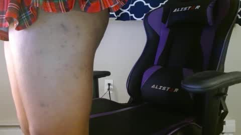 Snapshot of yarabrynnn chatting on December 16, 12:06 pm YARA online show from December 16, 12:06 pm