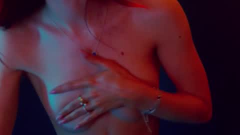 Snapshot of yasemina_ chatting on May 27, 1:57 am Yase online show from May 27, 1:57 am