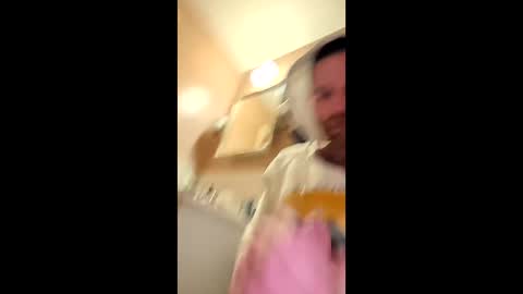 yashcdklyytx online show from March 31, 9:43 am