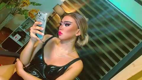 miss yasii online show from July 3, 4:24 pm