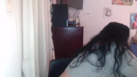 Snapshot of yasmin_love85 chatting on April 23, 2:08 pm yasmin_love85 online show from April 23, 2:08 pm