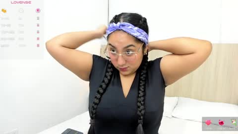 Yasmin Ortiz online show from April 9, 3:39 am