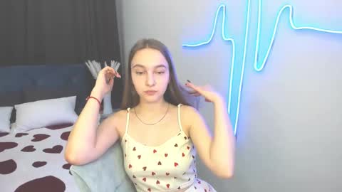 Snapshot of yasminasage chatting on February 10, 12:39 pm Yasmina online show from February 10, 12:39 pm