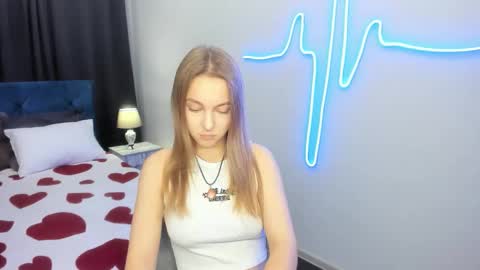 Snapshot of yasminasage chatting on September 16, 12:39 pm Yasmina online show from September 16, 12:39 pm