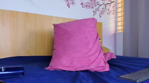 Yasminn Scott online show from March 4, 3:15 pm